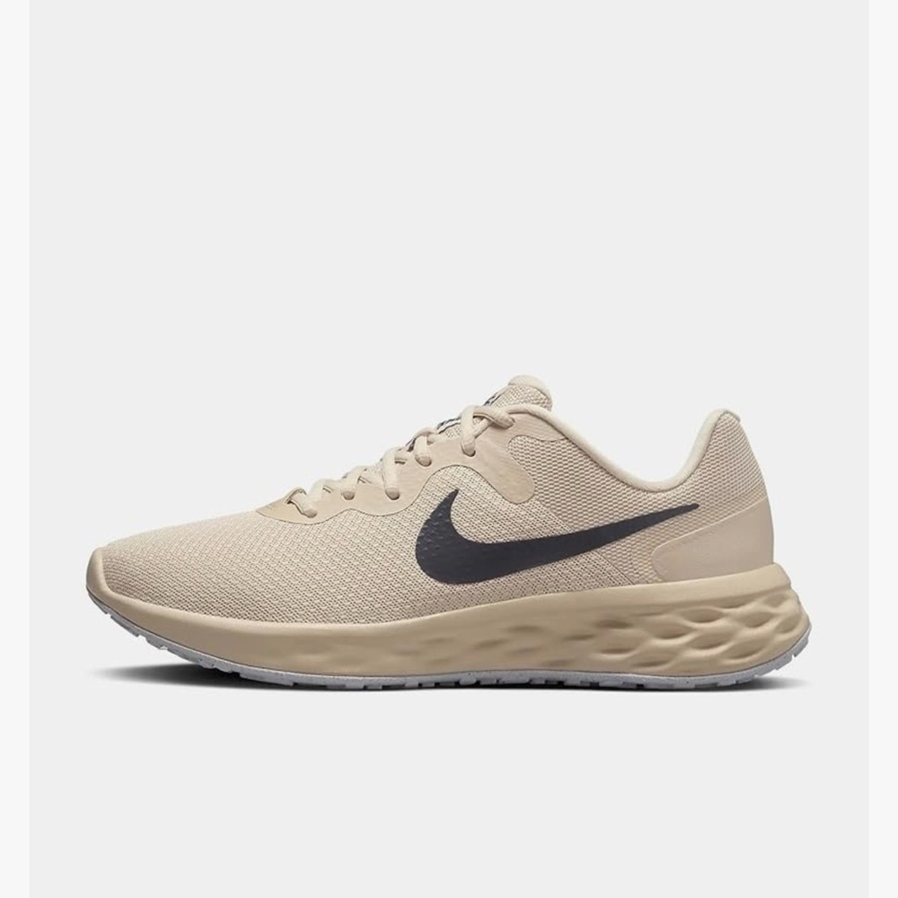 Women’s Nike size 10.5, 12